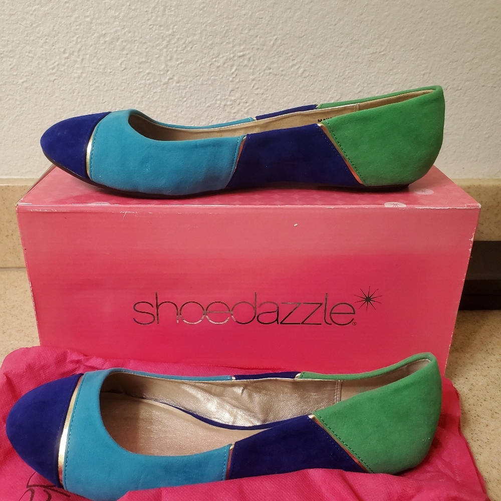 Womans flats size 10
